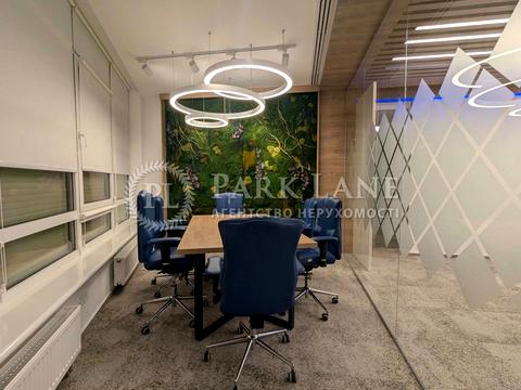 коммерческая по адресу Михаила Грушевского ул., 9б