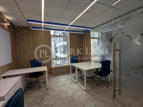 коммерческая по адресу Михаила Грушевского ул., 9б