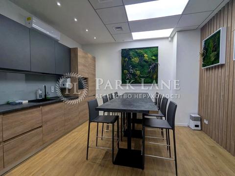 коммерческая по адресу Михаила Грушевского ул., 9б