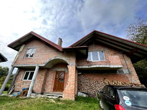 дом по адресу Салютная ул.