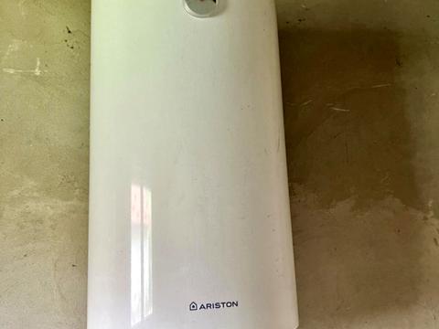 будинок за адресою Салютна вул.