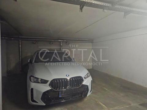 паркомісце за адресою Лесі Українки бульв., 7-Б