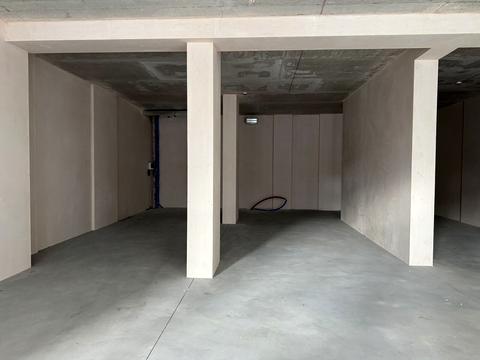 комерційна за адресою Університетська вул., 3/3