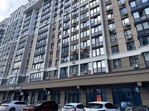 комерційна за адресою Університетська вул., 3/3