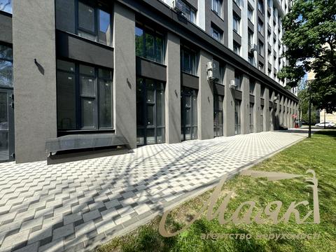 коммерческая по адресу Любомира Гузара просп. (Космонавта Комарова), 15