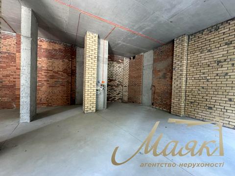комерційна за адресою Любомира Гузара просп. (Космонавта Комарова), 15