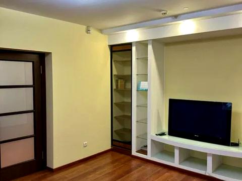 комерційна за адресою Раїси Окіпної вул., 4-А