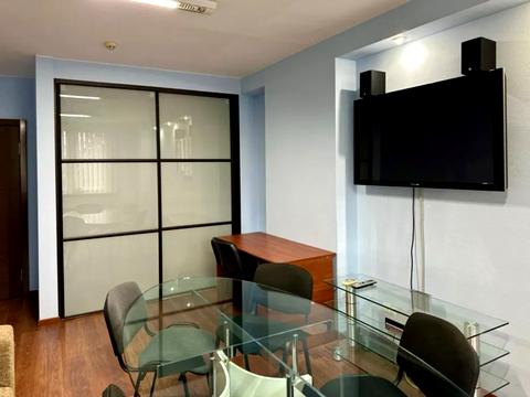 комерційна за адресою Раїси Окіпної вул., 4-А