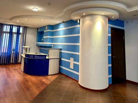 комерційна за адресою Раїси Окіпної вул., 4-А