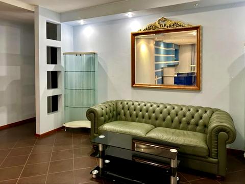 комерційна за адресою Раїси Окіпної вул., 4-А