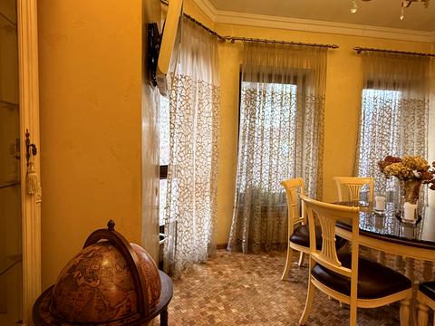 дом по адресу Каменярів ул.