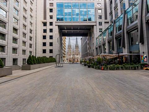 комерційна за адресою Велика Васильківська вул. (Червоноармійська), 100