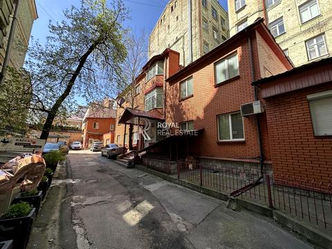 комерційна за адресою Київ, Велика Васильківська вул. (Червоноармійська), 28-А