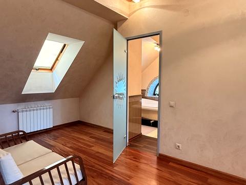 дом по адресу Каменярів ул.