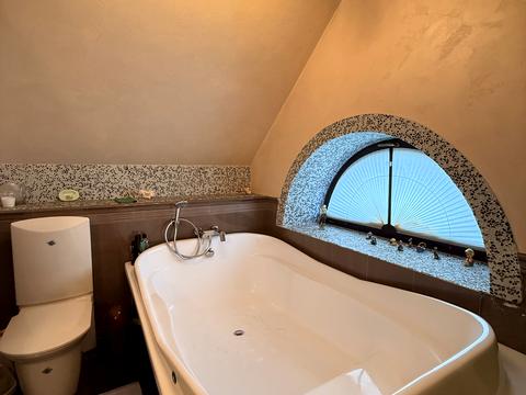 дом по адресу Каменярів ул.