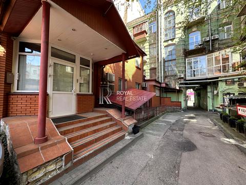 коммерческая по адресу Большая Васильковская ул. (Красноармейская), 28-А