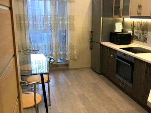 квартира за адресою Регенераторна вул., 4 к11