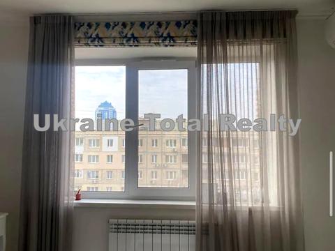 квартира по адресу Академіка Кіпріанова ул., 4