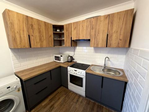 квартира по адресу Листопадная ул., 12