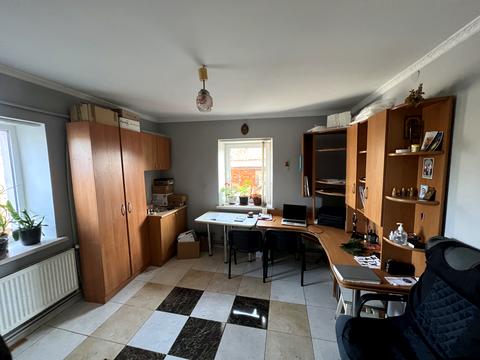 комерційна за адресою Галицька вул., 9