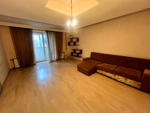 квартира по адресу Дмитрия Яворницкого просп. (Карла Маркса), 45