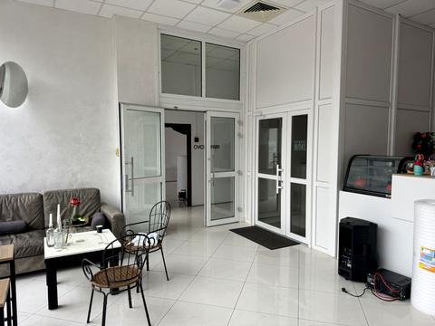 коммерческая по адресу Львовская пл., 8