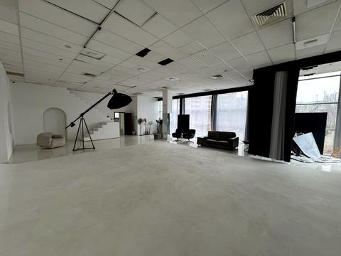 коммерческая по адресу Львовская пл., 8