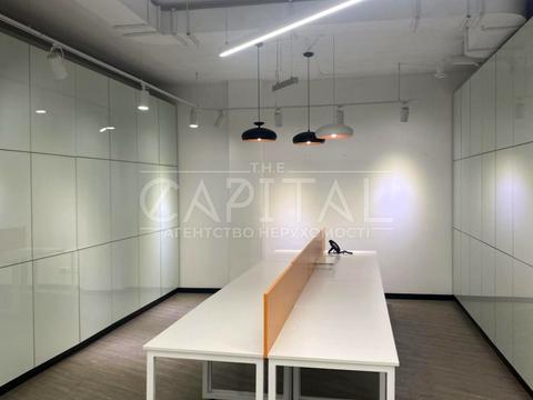 коммерческая по адресу Евгения Коновальца ул. (Щорса), 3