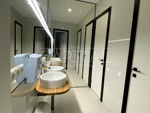 коммерческая по адресу Евгения Коновальца ул. (Щорса), 3