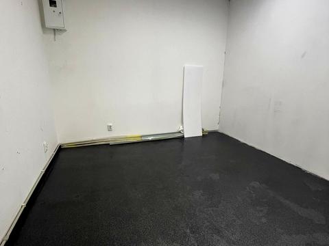 комерційна за адресою Парусний пров., 19