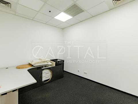 комерційна за адресою Київ, Богдана Хмельницького вул., 9