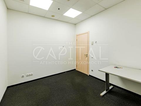 комерційна за адресою Київ, Богдана Хмельницького вул., 9