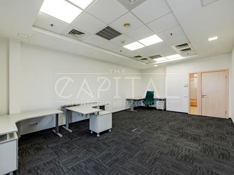 комерційна за адресою Київ, Богдана Хмельницького вул., 9