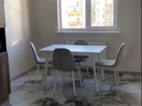 квартира за адресою Білогірська вул., 18-В