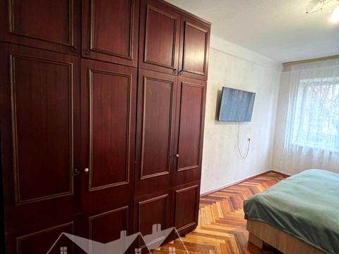 квартира за адресою Дніпровська вул., 8