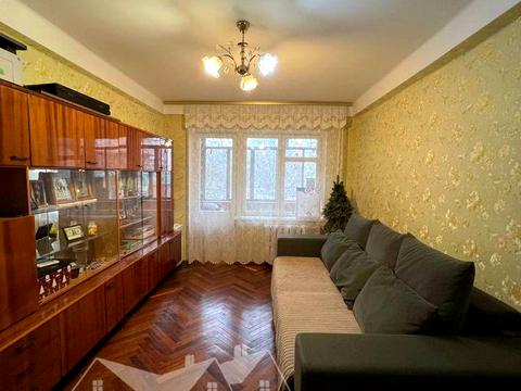 квартира за адресою Дніпровська вул., 8