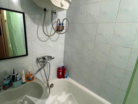 квартира за адресою Дніпровська вул., 8