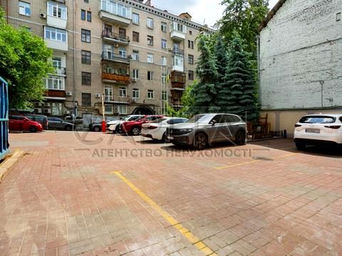 комерційна за адресою Еспланадна вул., 32Б