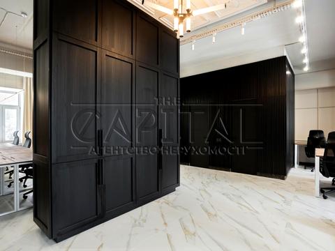 комерційна за адресою Еспланадна вул., 32Б