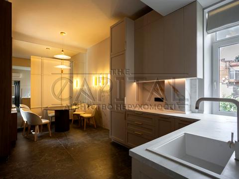 комерційна за адресою Еспланадна вул., 32Б