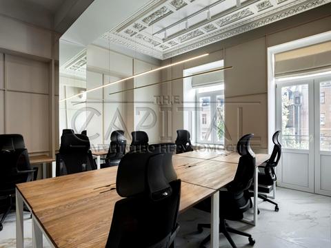 комерційна за адресою Еспланадна вул., 32Б