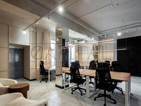 комерційна за адресою Еспланадна вул., 32Б