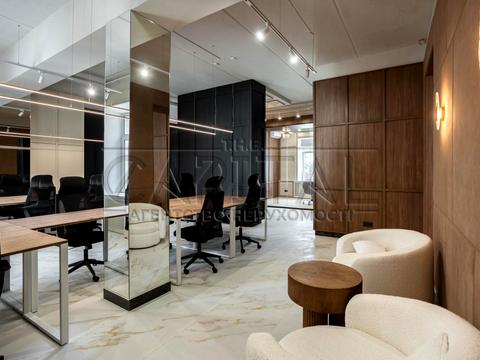 комерційна за адресою Еспланадна вул., 32Б