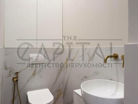 комерційна за адресою Еспланадна вул., 32Б