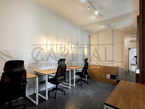 комерційна за адресою Еспланадна вул., 32Б