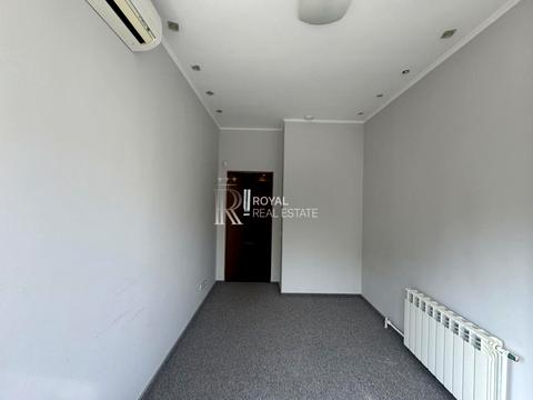 комерційна за адресою Князів Острозьких вул. (Московська), 46