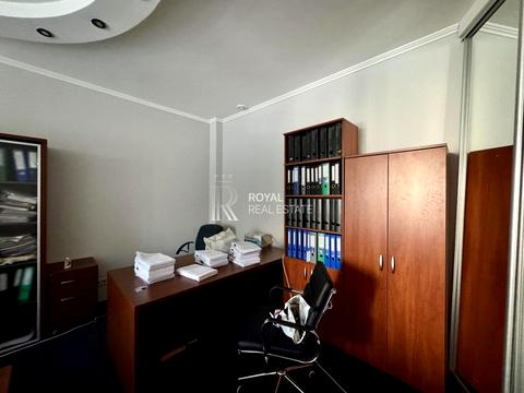 комерційна за адресою Князів Острозьких вул. (Московська), 46