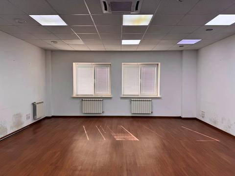 комерційна за адресою Дніпро, Володимира Мономаха вул. (Московська), 17