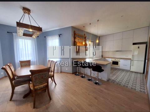 будинок за адресою Олександра Довженка вул.