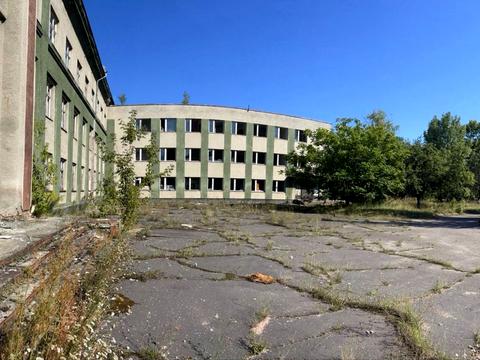 коммерческая по адресу Івасюка, 4